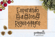 Load image into Gallery viewer, Esperando a los Reyes Magos SVG Cut File